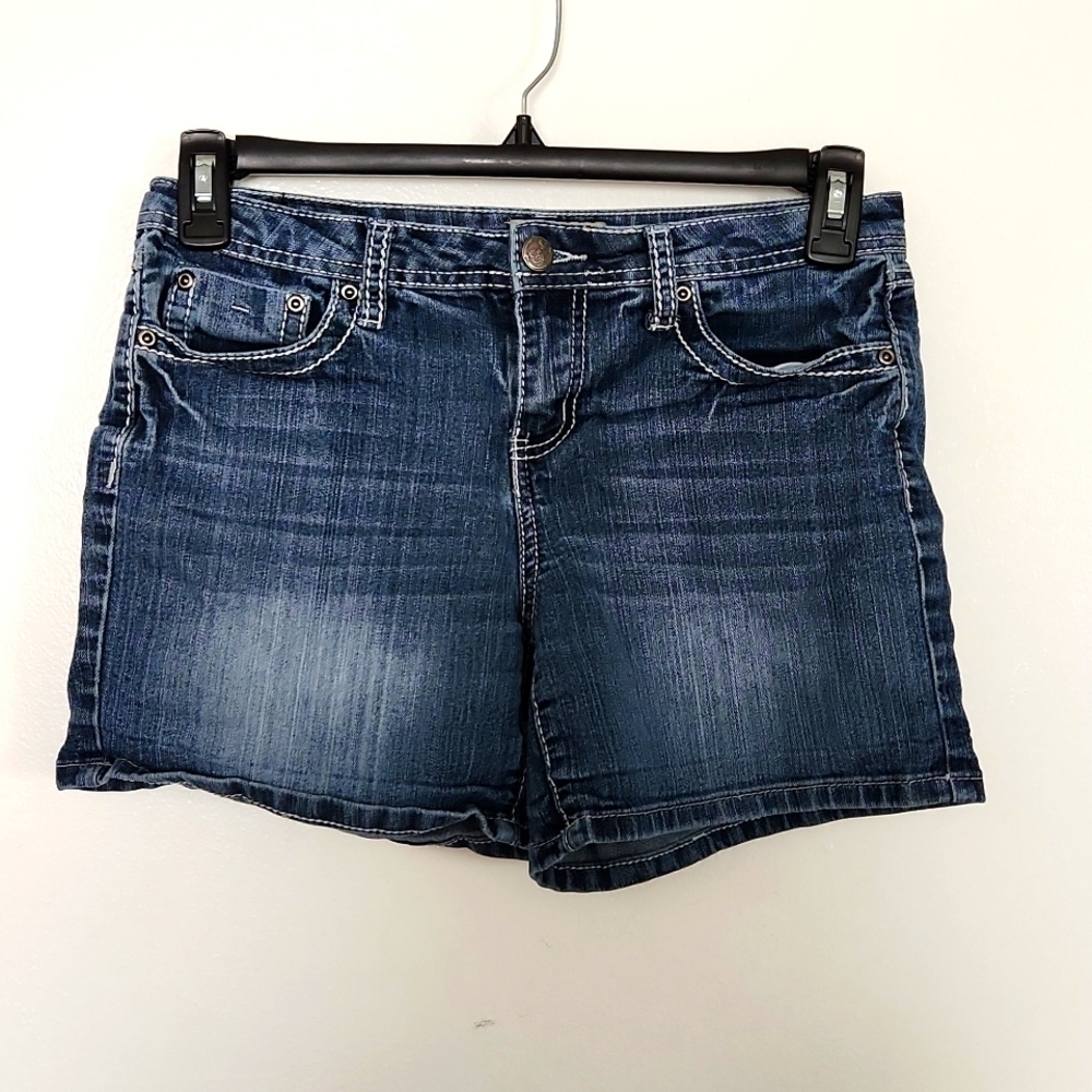 Earl Jeans Denim Embroidered back pocket shorts